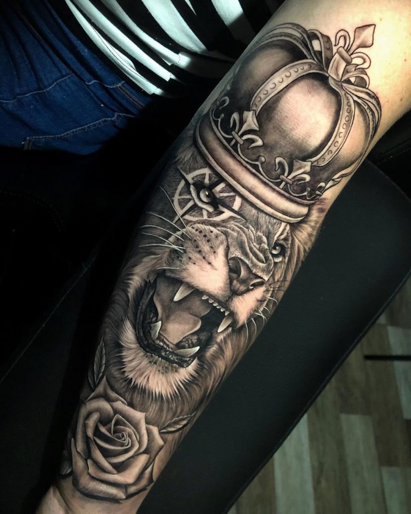 50 Tatuazy Z Lwem Znaczenie Dla Mezczyzn I Kobiet