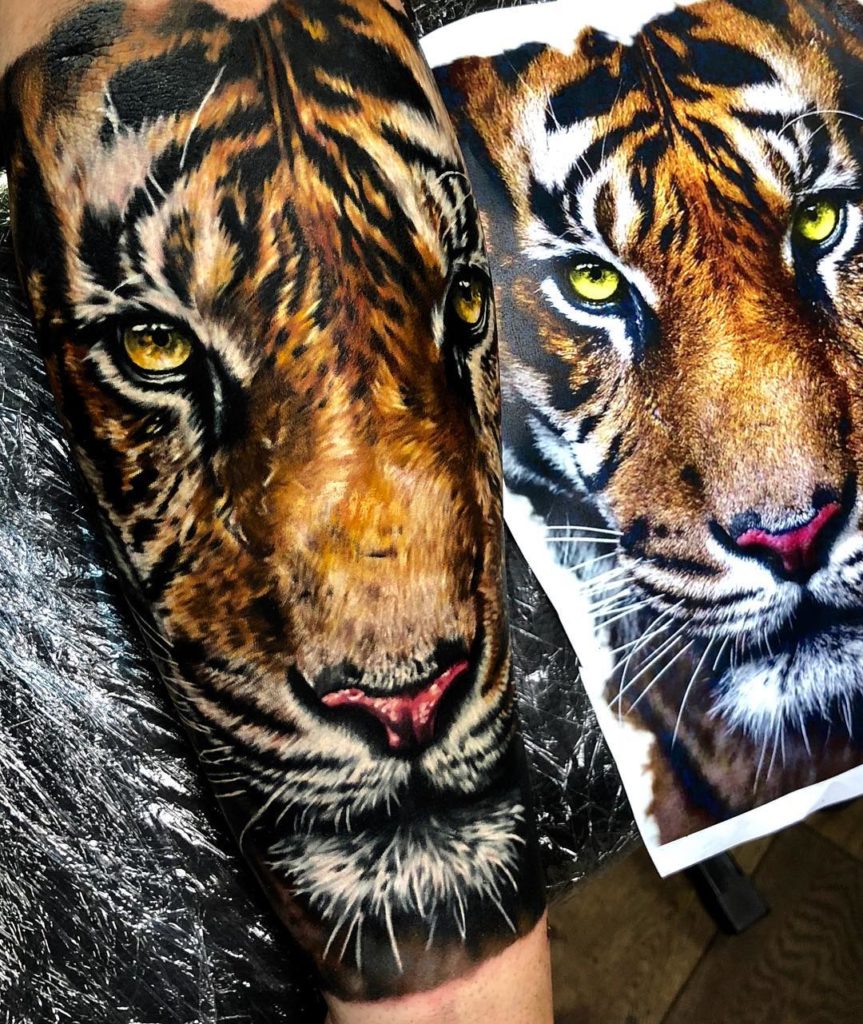 Tatuaż głowa kolorowego tygrysa na przedramieniu dla mężczyzn i kobiet