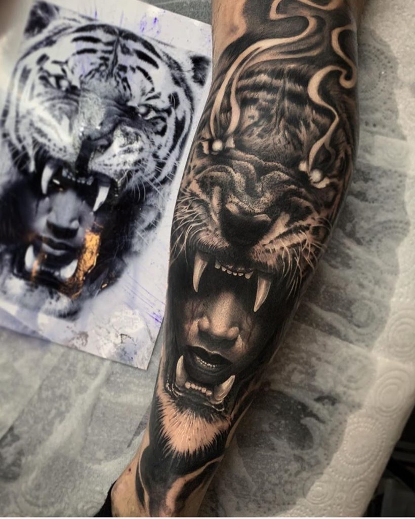 Tatuaż głowa złego tygrysa na nodze dla mężczyzn i kobiet