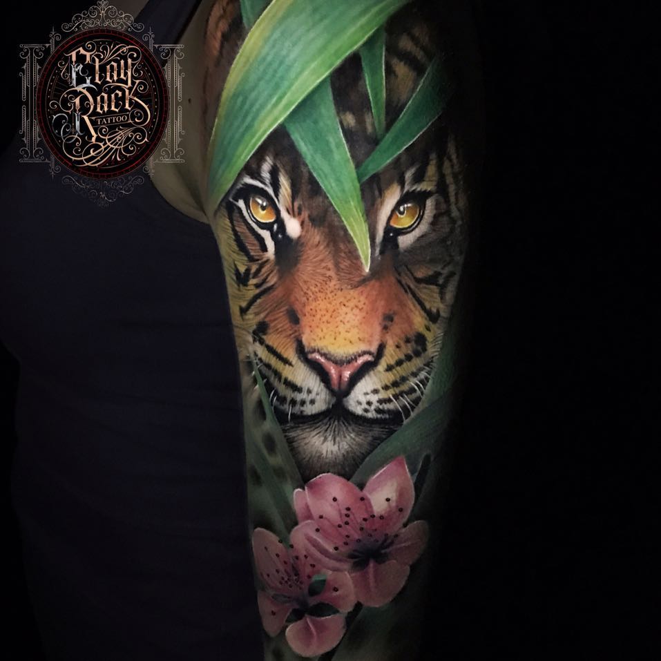 Tatuaż kolorowy tygrys na ramieniu dla mężczyzn i kobiet